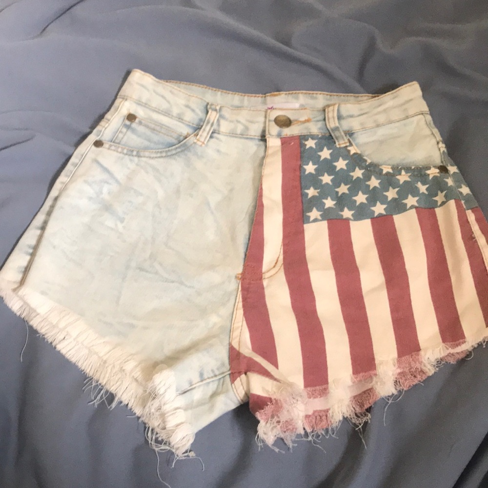 NWT Dainty Hooligan American Flag Shorts